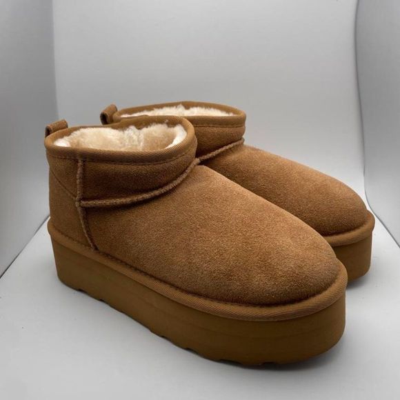 CUSHIONAIRE Women's COZY Genuine Suede pull on platform boot CHESTNUT 6.5 - Picture 1 of 6